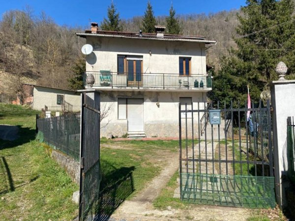appartamento in vendita a Montoggio in zona Morasco