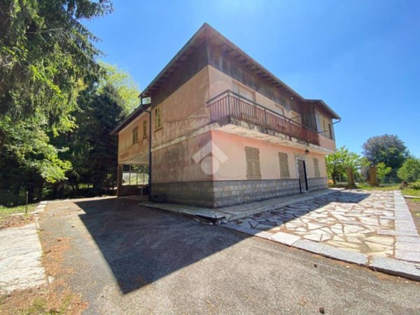 casa indipendente in vendita a Montoggio in zona Creto