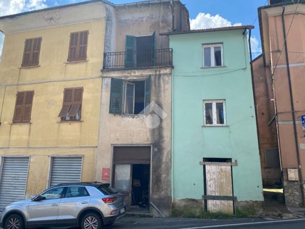 casa indipendente in vendita a Montoggio in zona Casà