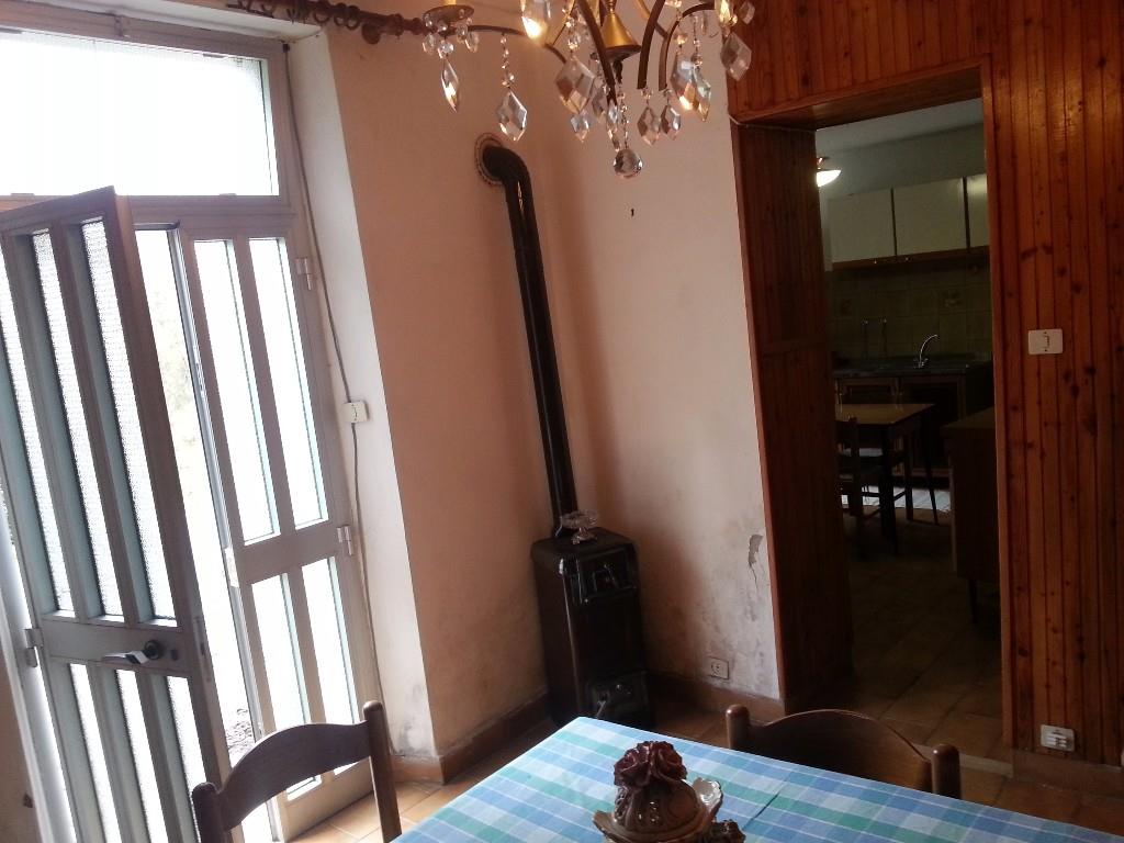 casa indipendente in vendita a Montoggio in zona Casà