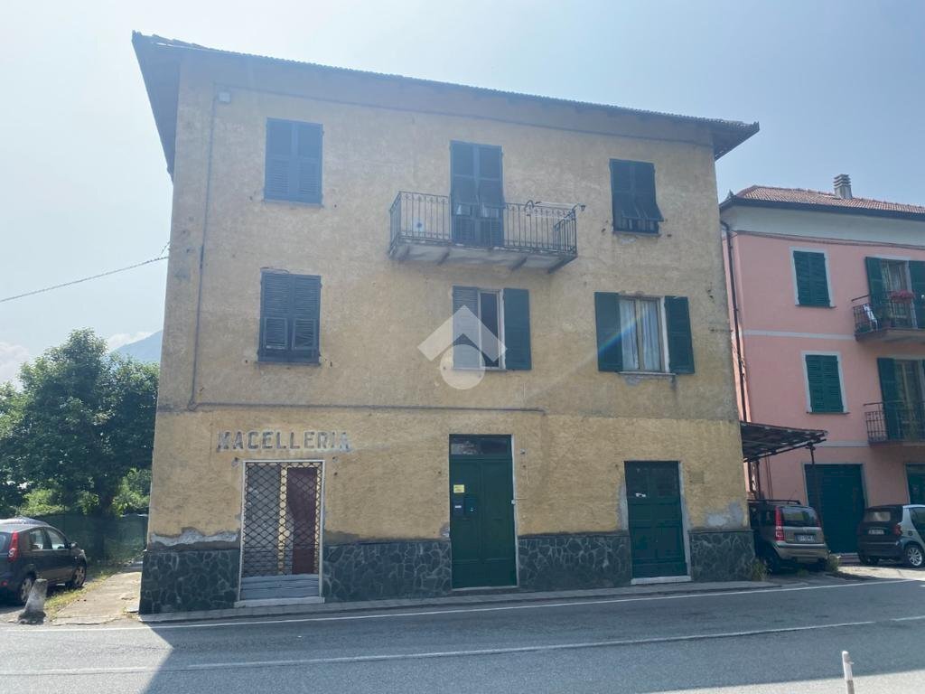 appartamento in vendita a Montoggio