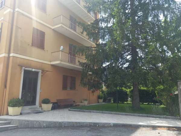 appartamento in vendita a Montoggio in zona Casà