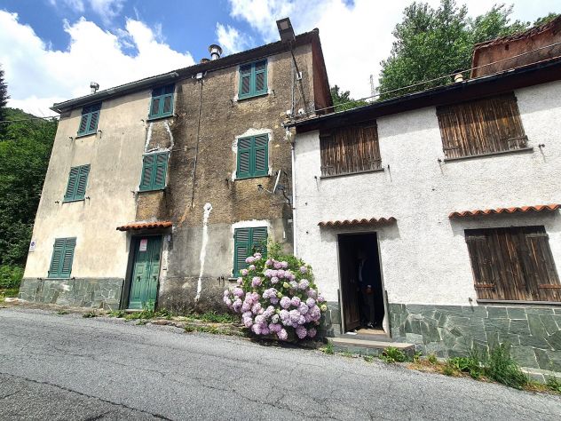casa indipendente in vendita a Montoggio in zona Casà