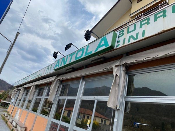 negozio in vendita a Montoggio