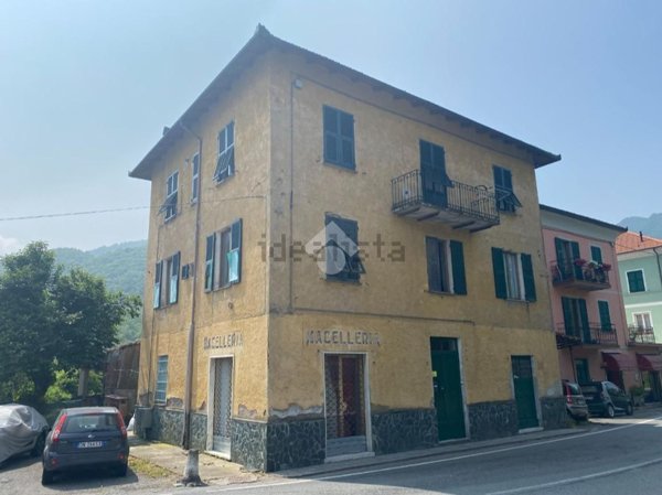 appartamento in vendita a Montoggio