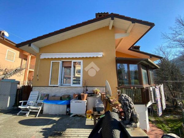 quadrivano in vendita a Montoggio in zona Casà
