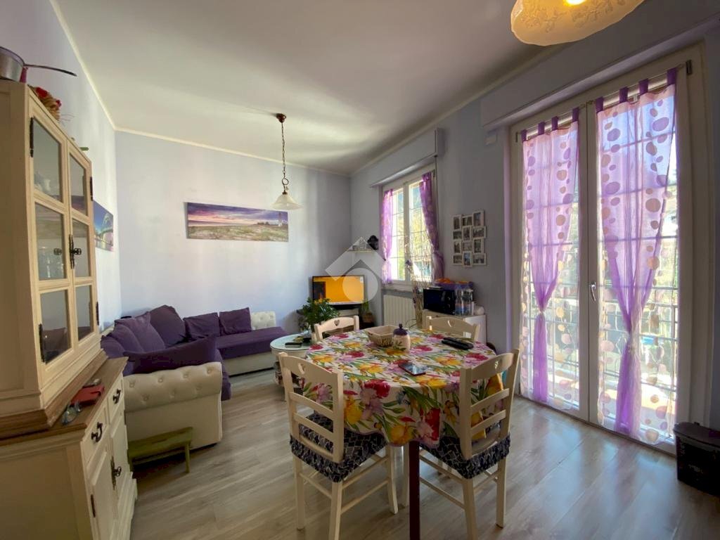 appartamento in vendita a Montoggio