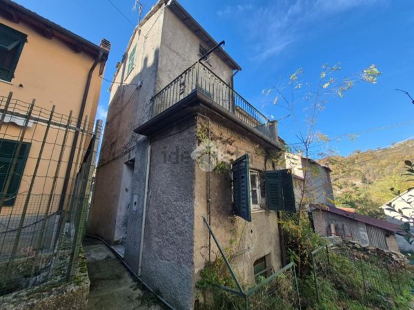 appartamento in vendita a Montoggio