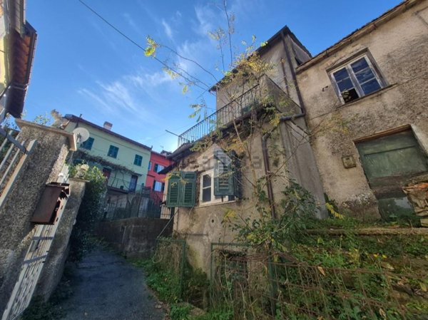 appartamento in vendita a Montoggio