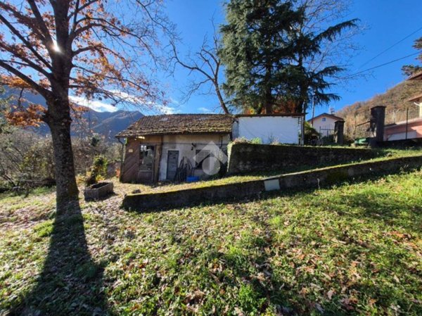 casa indipendente in vendita a Montoggio