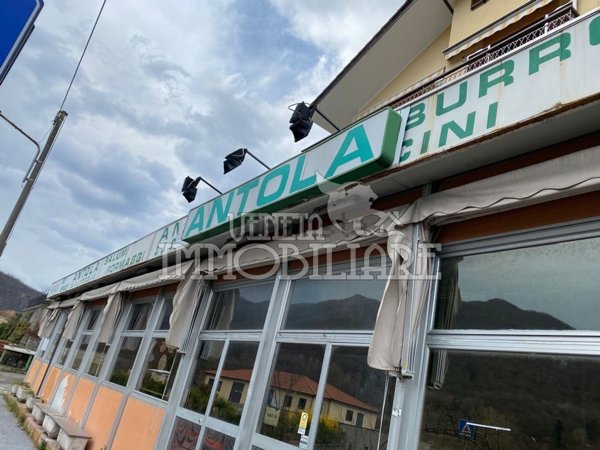 capannone in vendita a Montoggio in zona Montoggio Centro