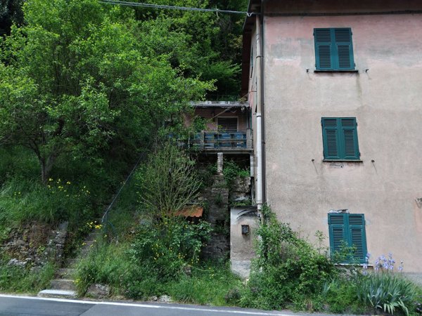 casa indipendente in vendita a Montoggio in zona Casà