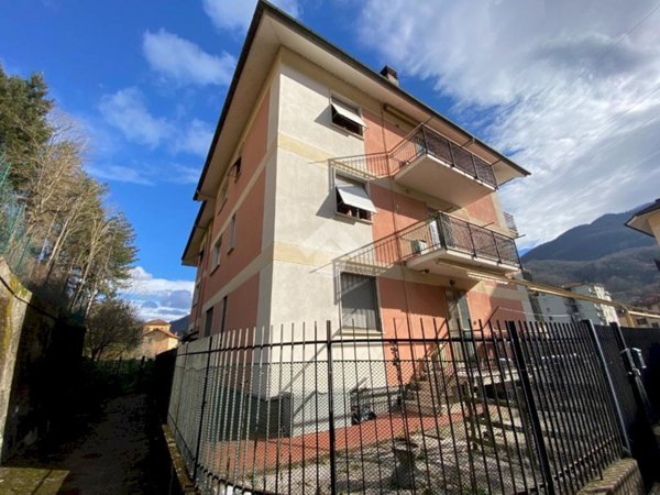 appartamento in vendita a Montoggio in zona Montoggio Centro