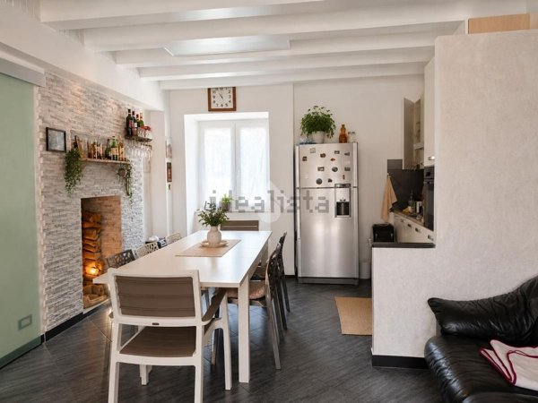 casa semindipendente in vendita a Montoggio in zona Casà