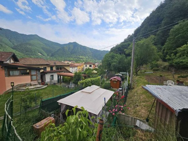 appartamento in vendita a Montoggio