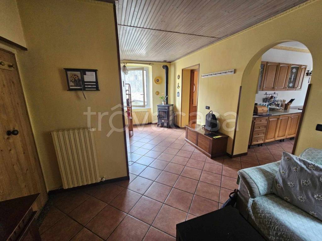 appartamento in vendita a Montoggio