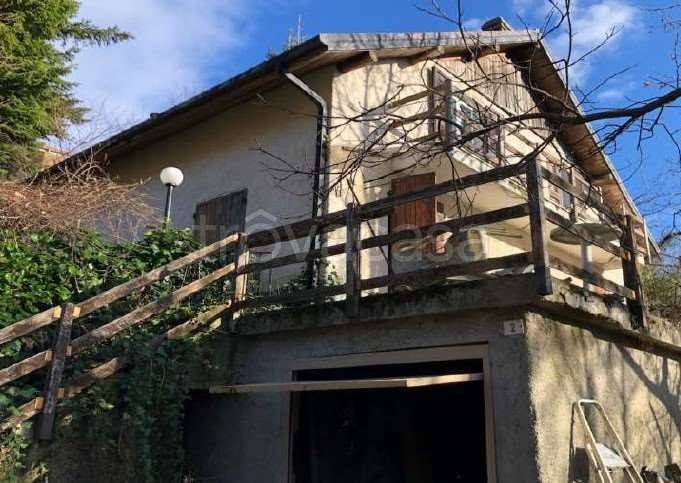 casa indipendente in vendita a Ne