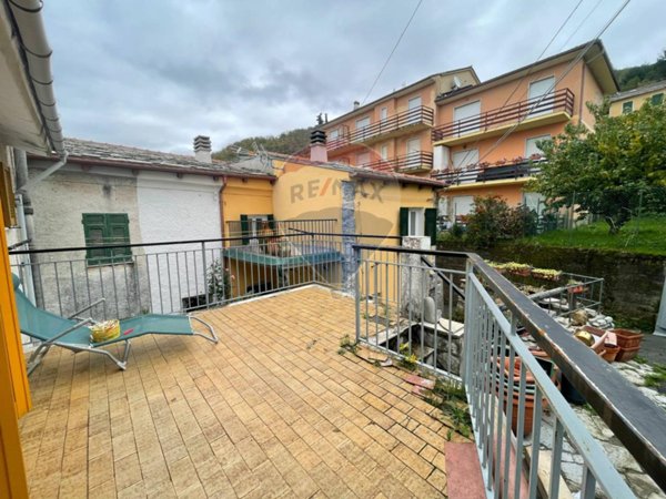 casa indipendente in vendita a Ne