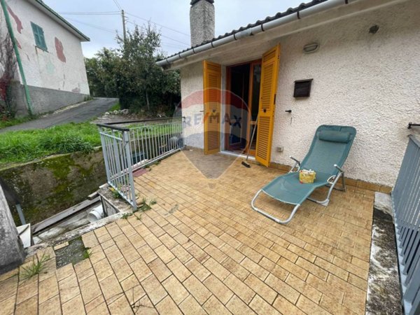 casa indipendente in vendita a Ne