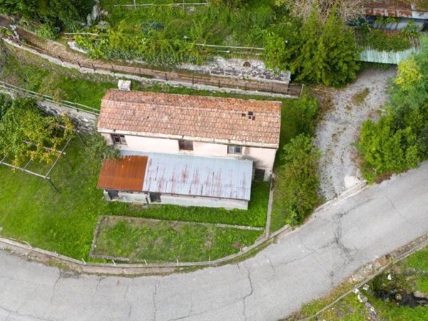 casa indipendente in vendita a Ne