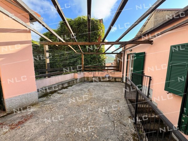 casa indipendente in vendita a Ne