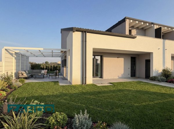 casa indipendente in vendita a Ne