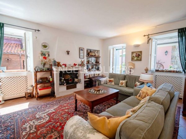 casa indipendente in vendita a Ne