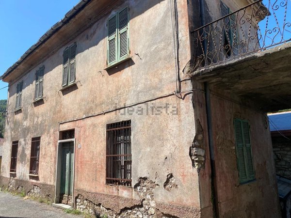 casa indipendente in vendita a Ne