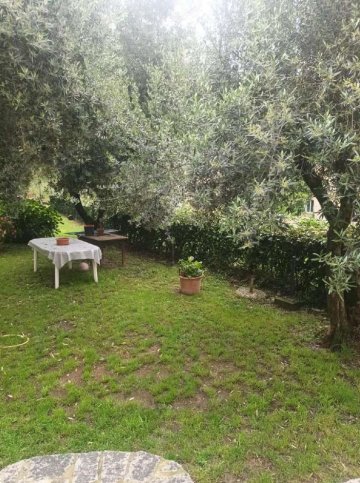 casa indipendente in vendita a Neirone