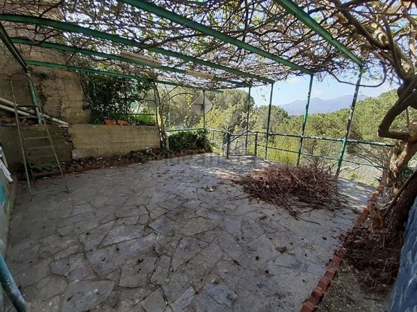 appartamento in vendita a Neirone in zona Lezzaruole