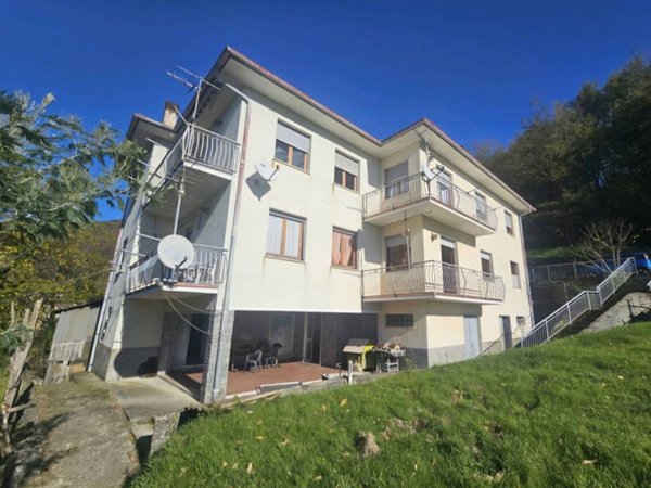 appartamento in vendita a Neirone in zona Lezzaruole