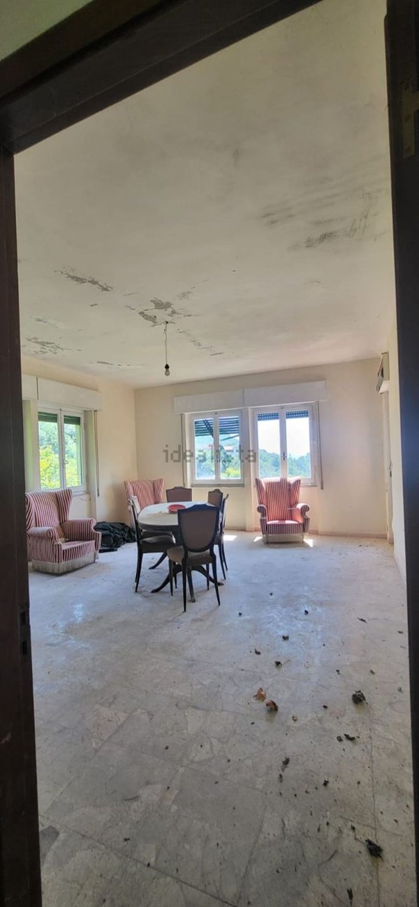 casa indipendente in vendita a Neirone