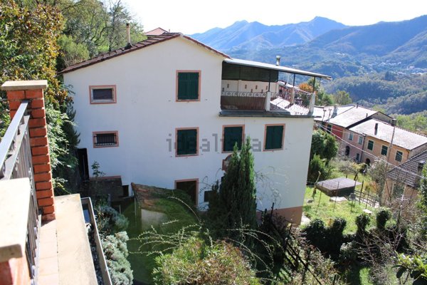 casa indipendente in vendita a Neirone