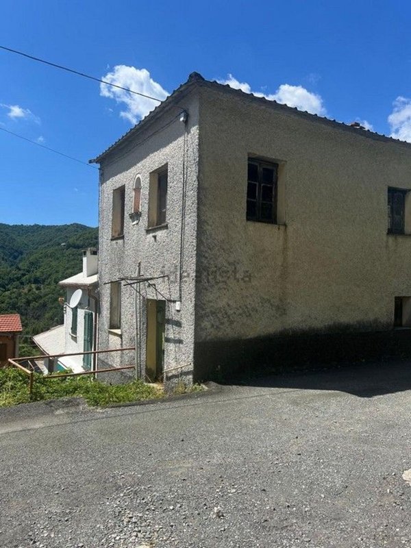 appartamento in vendita a Neirone in zona Roccatagliata