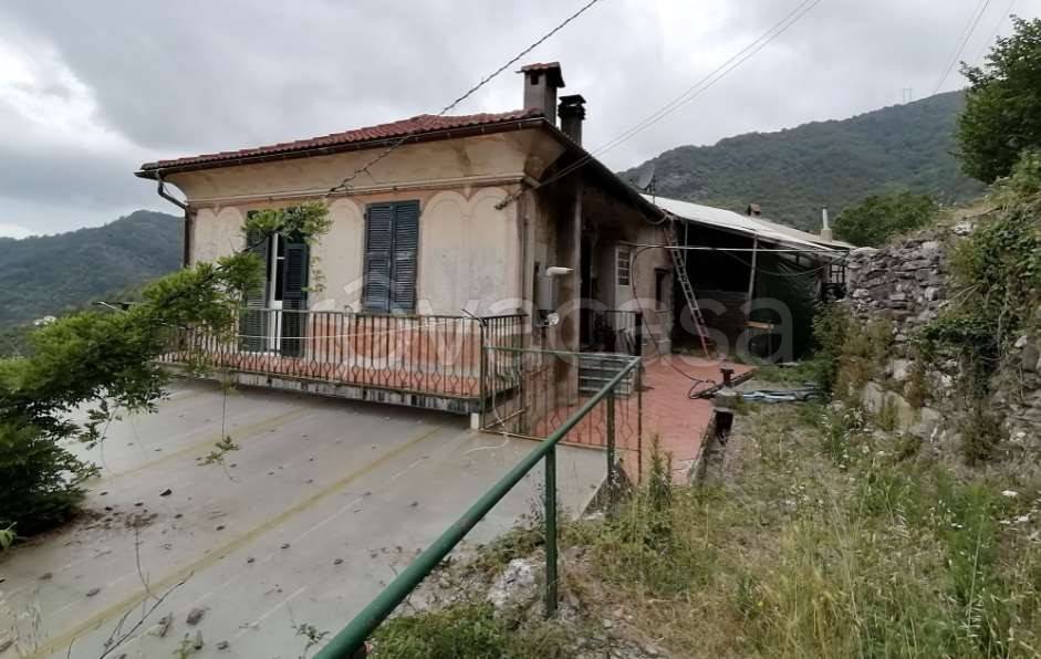 appartamento in vendita a Neirone