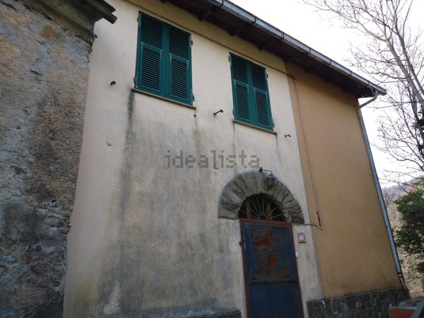 appartamento in vendita a Neirone in zona Roccatagliata