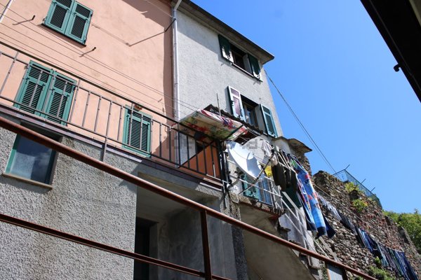 casa indipendente in vendita a Neirone in zona Roccatagliata