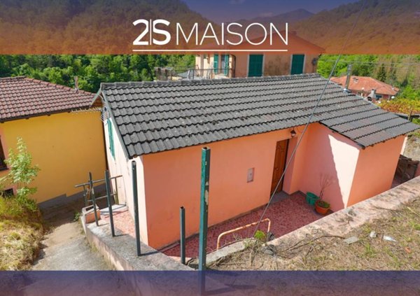 casa indipendente in vendita a Neirone in zona Acqua di Ognio