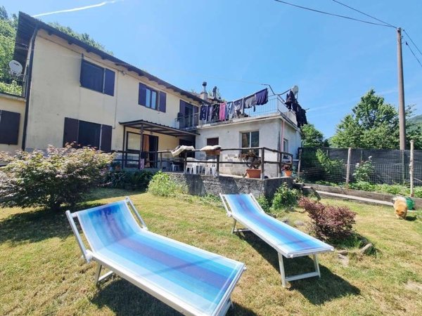 casa indipendente in vendita a Neirone in zona Corsiglia