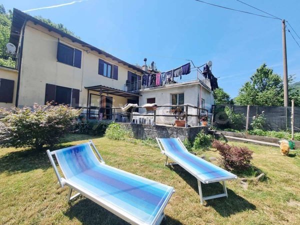 casa indipendente in vendita a Neirone