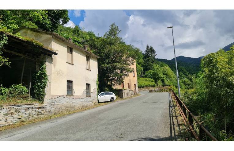 casale in vendita ad Orero in zona Isolona