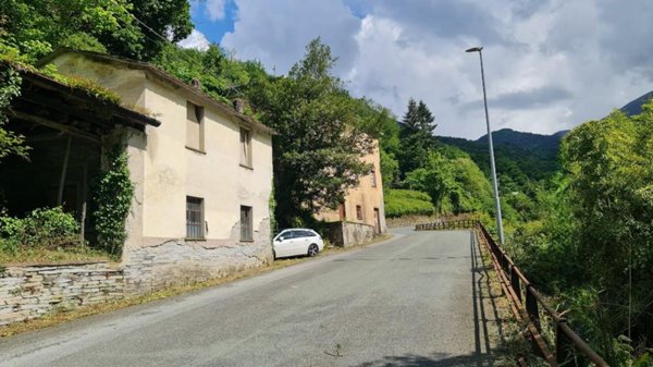 casale in vendita ad Orero in zona Isolona