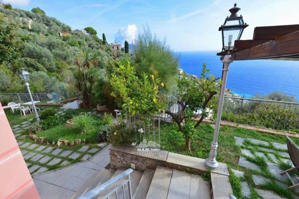 appartamento in vendita a Pieve Ligure