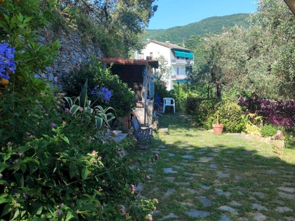casa indipendente in vendita a Pieve Ligure