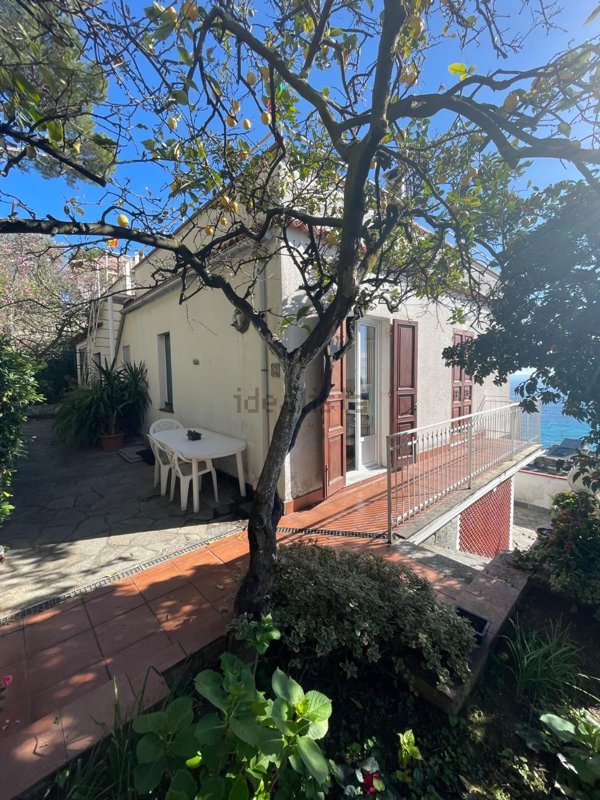casa indipendente in vendita a Pieve Ligure
