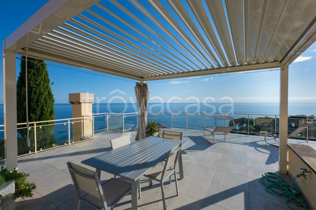 appartamento in vendita a Pieve Ligure