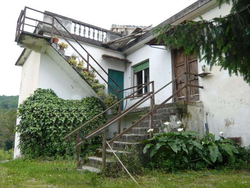 casa indipendente in vendita a Rapallo