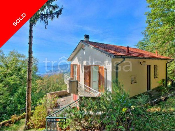 casa indipendente in vendita a Rapallo in zona Montallegro