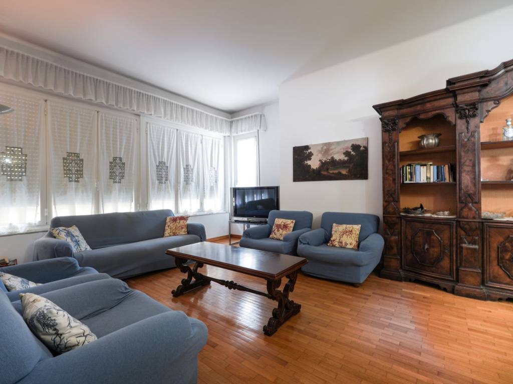 appartamento in vendita a Rapallo in zona Montallegro