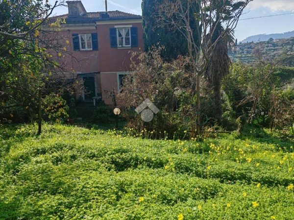 casa indipendente in vendita a Rapallo in zona San Michele di Pagana